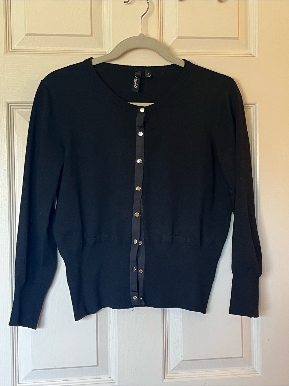 Essentials by Milano Black Rayon Blend Women's S Snap Front Cardigan